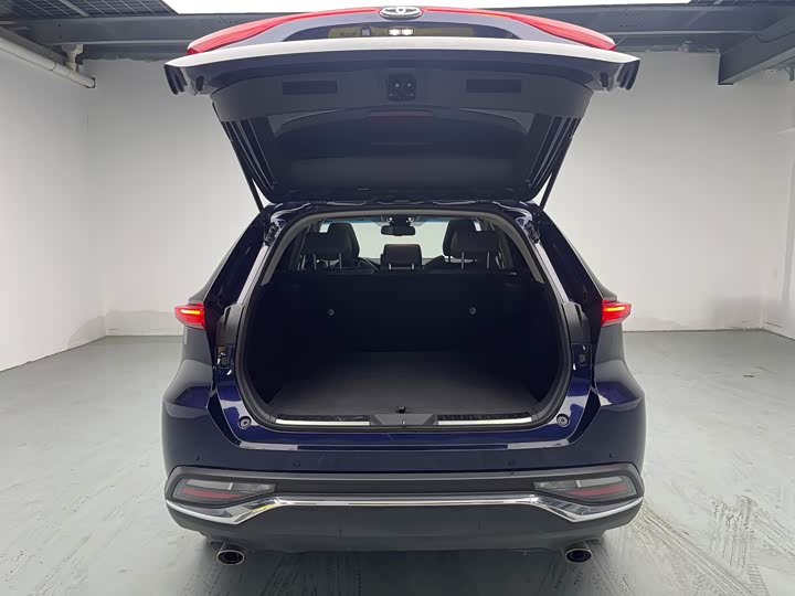 Фото 8 - Toyota Harrier