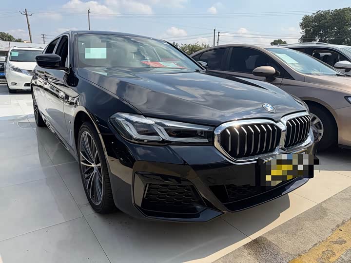 Фото 3 - BMW 5 Series