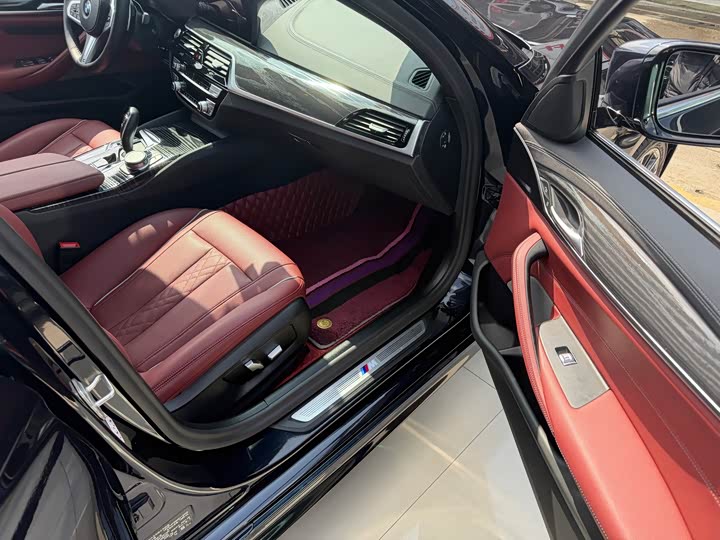 Фото 9 - BMW 5 Series