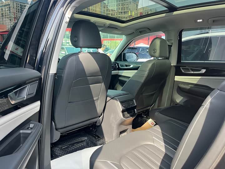 Photo 6 - Volkswagen Teramont X