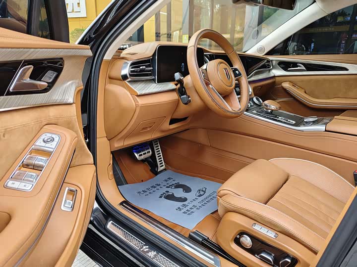 Фото 7 - Hongqi H9