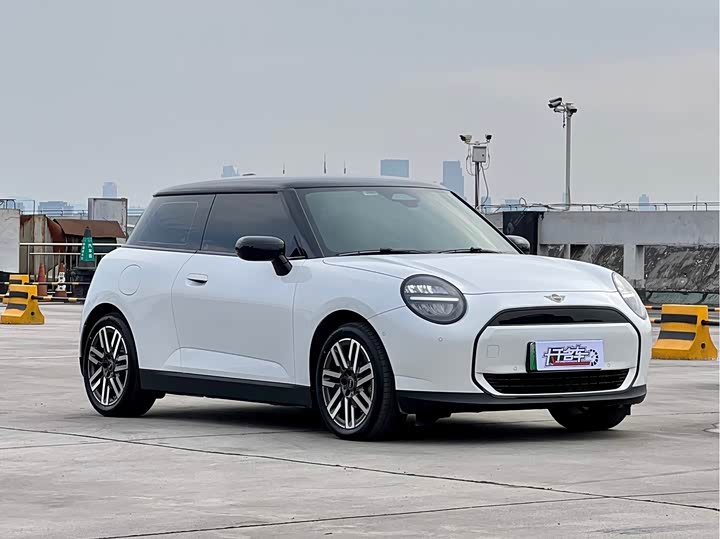 Фото 7 - Mini Cooper
