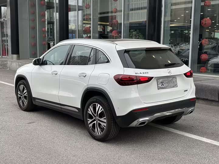 Photo 6 - Mercedes-Benz GLA-Class