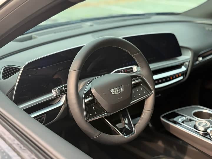 Фото 4 - Cadillac Lyriq