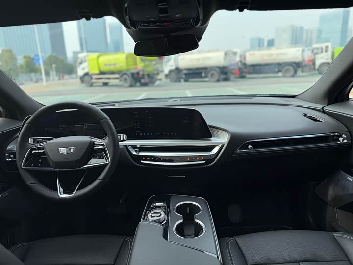 Фото 8 - Cadillac Lyriq