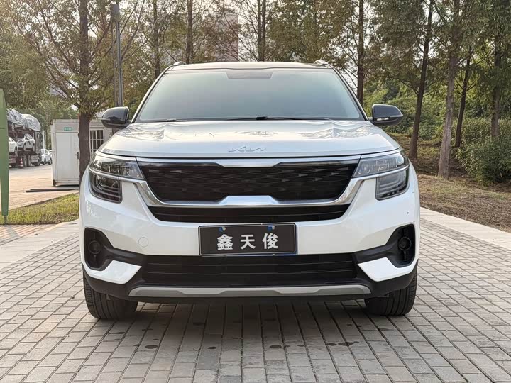 Фото 2 - Kia KX3