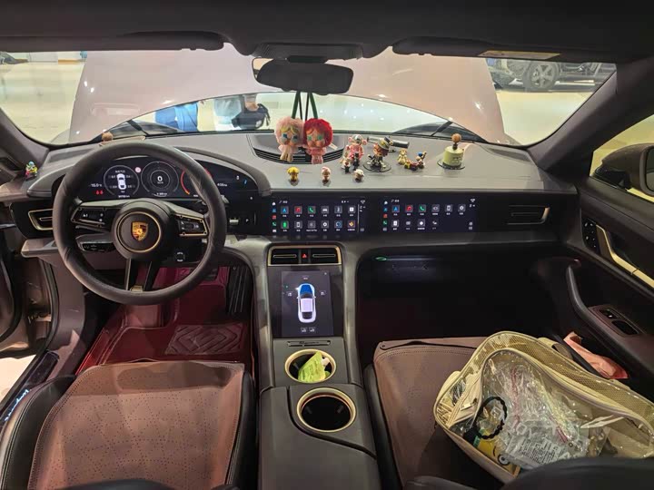 Фото 5 - Porsche Taycan