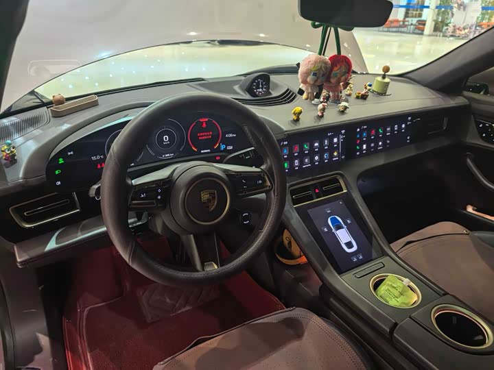 Фото 7 - Porsche Taycan