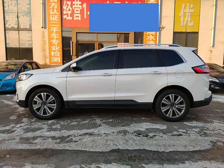 Фото 9 - Ford Edge