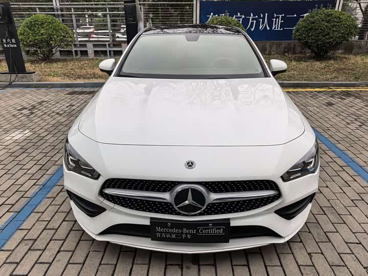 Photo 5 - Mercedes-Benz CLA-Class