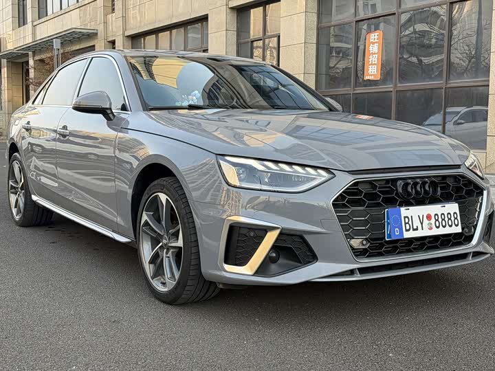 Фото 2 - Audi A4L