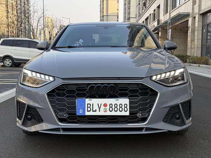 Фото 3 - Audi A4L