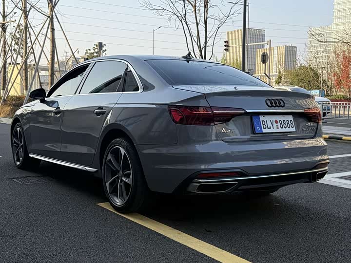 Фото 7 - Audi A4L