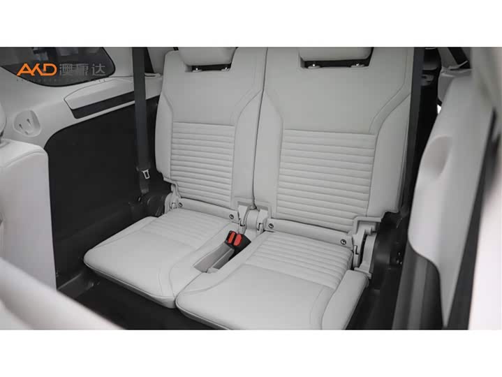 Фото 9 - Land Rover Discovery