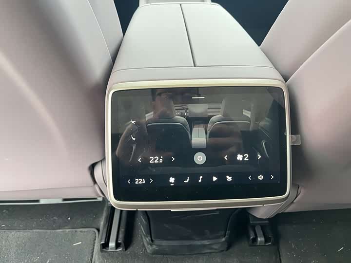 Фото 8 - Nio Onvo L60