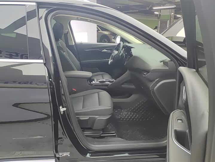 Фото 8 - Buick Envision Plus