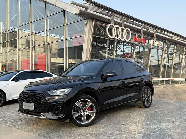 Фото 1 - Audi Q5L Sportback