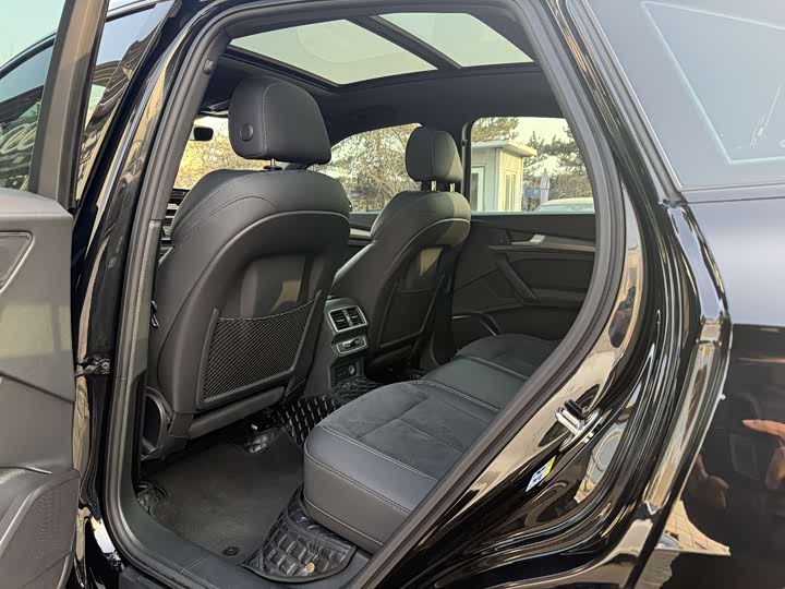 Фото 6 - Audi Q5L Sportback