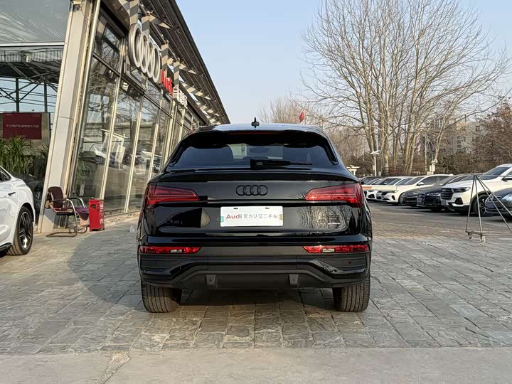 Фото 9 - Audi Q5L Sportback