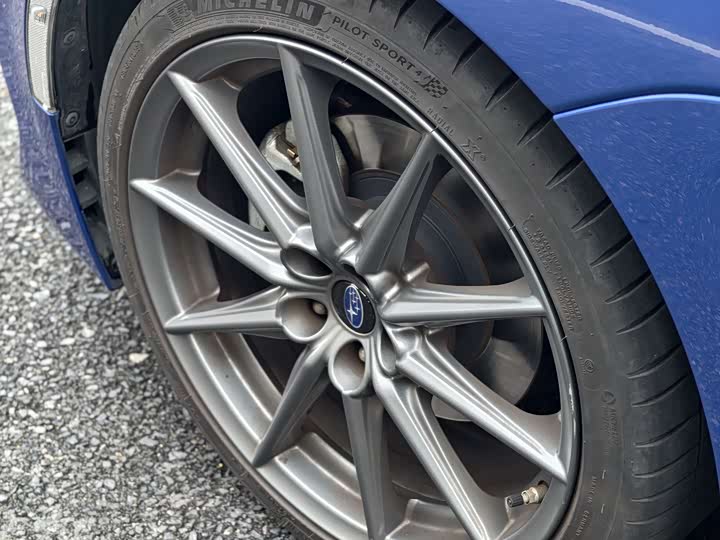 Фото 8 - Subaru BRZ