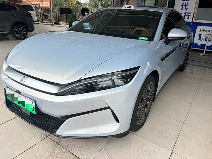 Фото 1 - BYD Han L