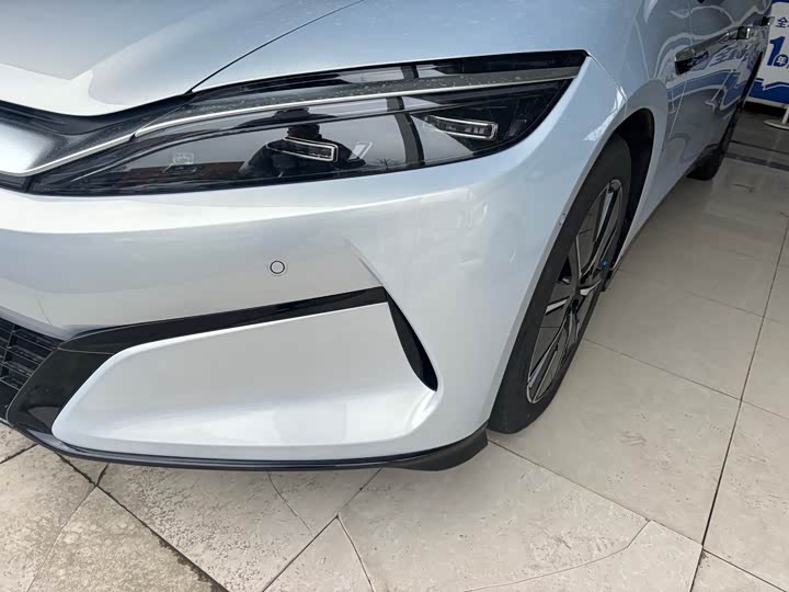 Фото 2 - BYD Han L