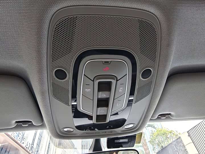 Фото 7 - Audi A4L