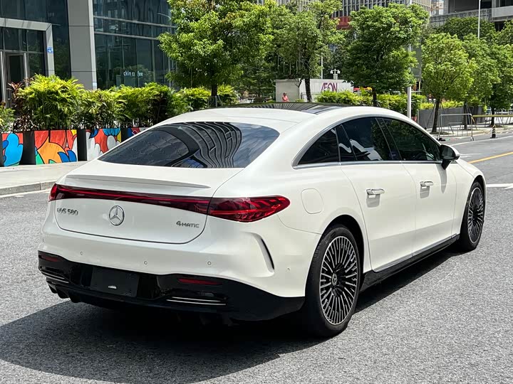 Фото 4 - Mercedes-Benz EQS