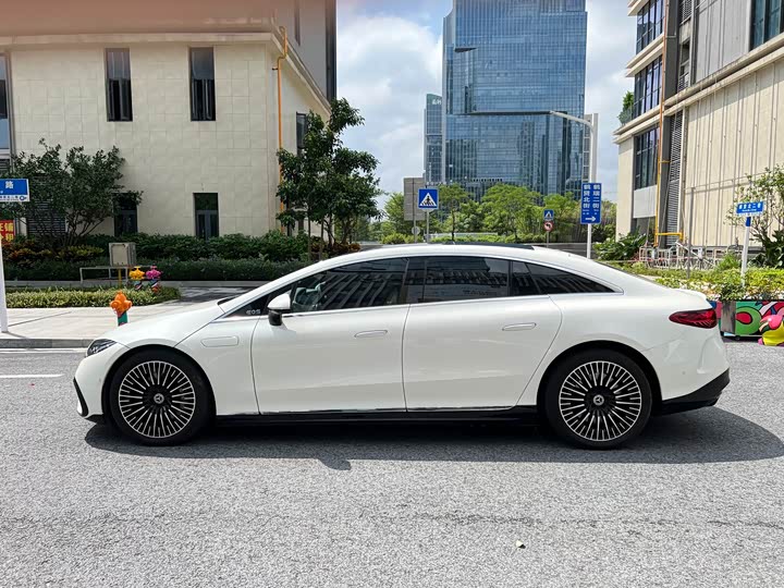 Фото 7 - Mercedes-Benz EQS