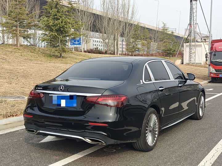 Фото 6 - Mercedes-Benz E-Class