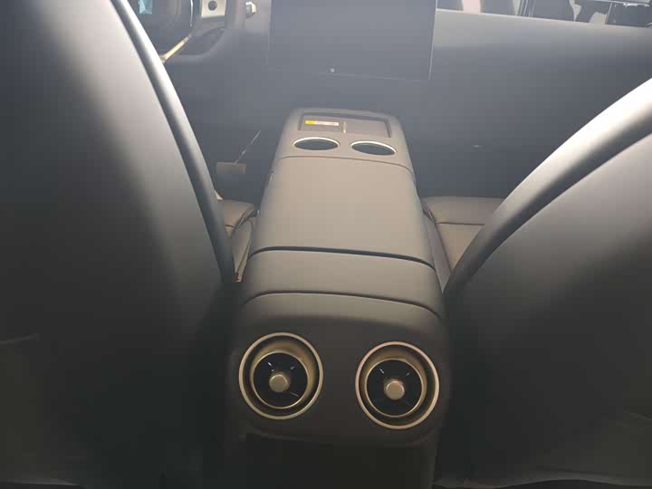 Фото 6 - Avatr 07