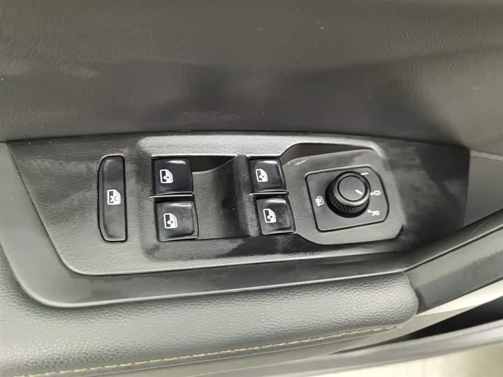 Photo 9 - Volkswagen Lavida