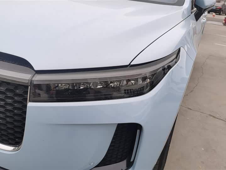 Фото 5 - LiXiang One