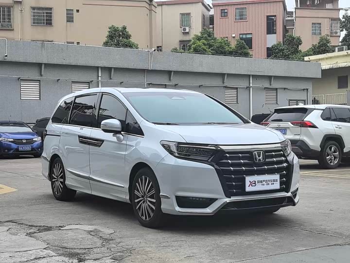 Фото 5 - Honda Elysion