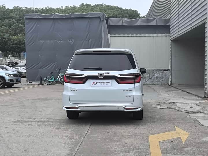 Фото 8 - Honda Elysion