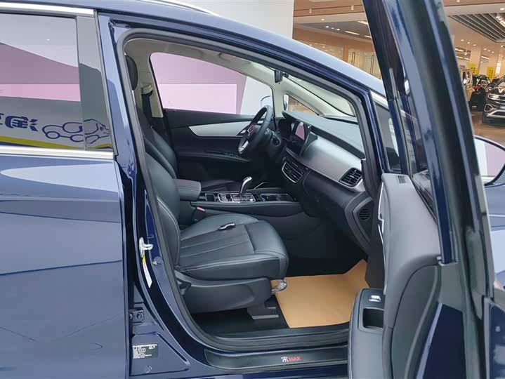 Фото 8 - BYD Song Max