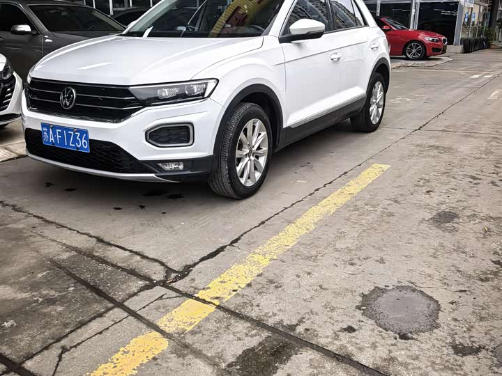 Фото 3 - Volkswagen T-Roc