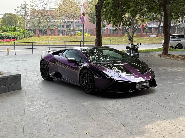 Фото 4 - Lamborghini Huracán