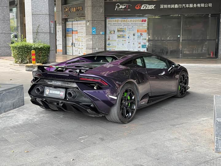 Фото 5 - Lamborghini Huracán