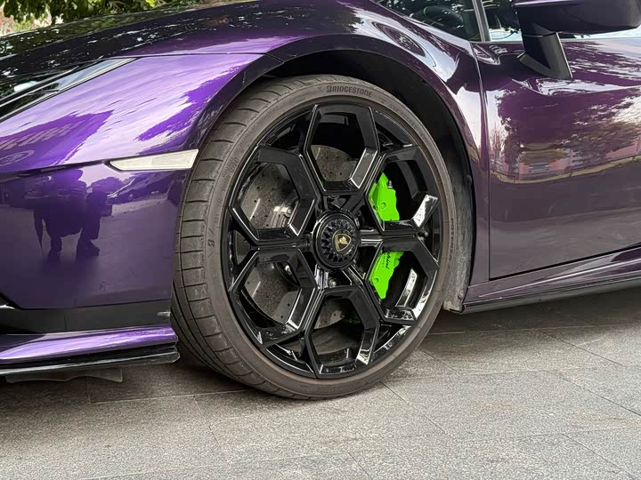 Фото 9 - Lamborghini Huracán