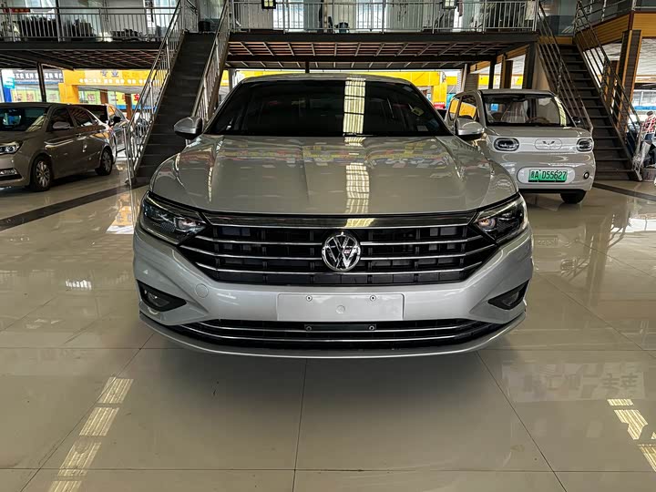 Фото 2 - Volkswagen Sagitar L