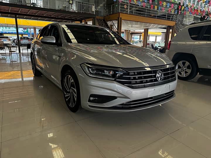 Фото 3 - Volkswagen Sagitar L