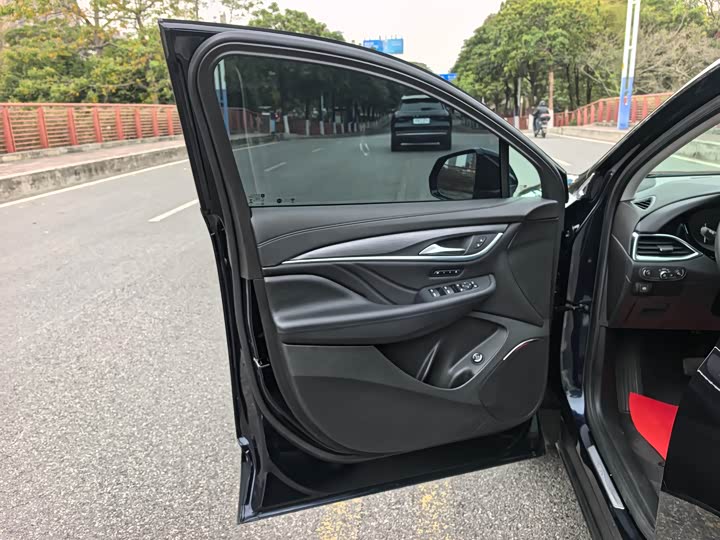 Фото 4 - Buick Enclave