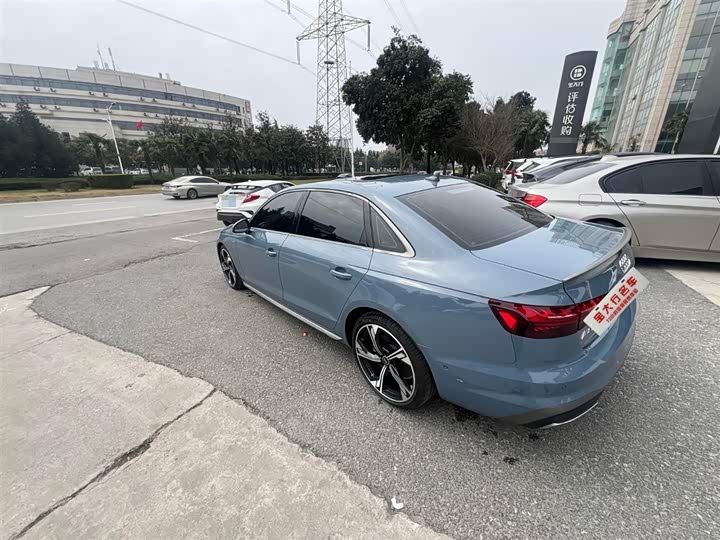 Zdjęcie 3 - Audi A4L