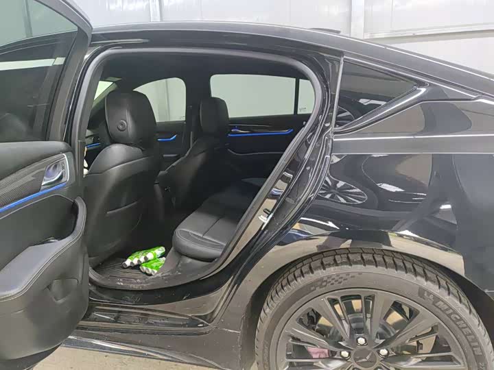 Фото 8 - Cadillac CT5