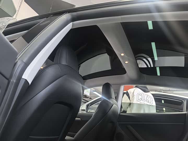 Photo 7 - Tesla Model 3