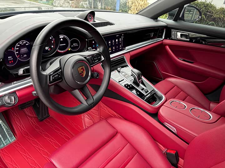 Фото 9 - Porsche Panamera