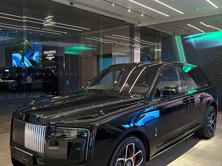 Фото 1 - Rolls-Royce Cullinan