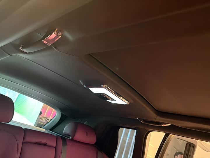 Фото 10 - Rolls-Royce Cullinan