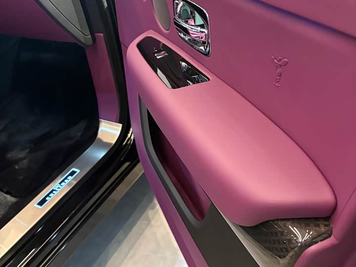 Фото 7 - Rolls-Royce Cullinan